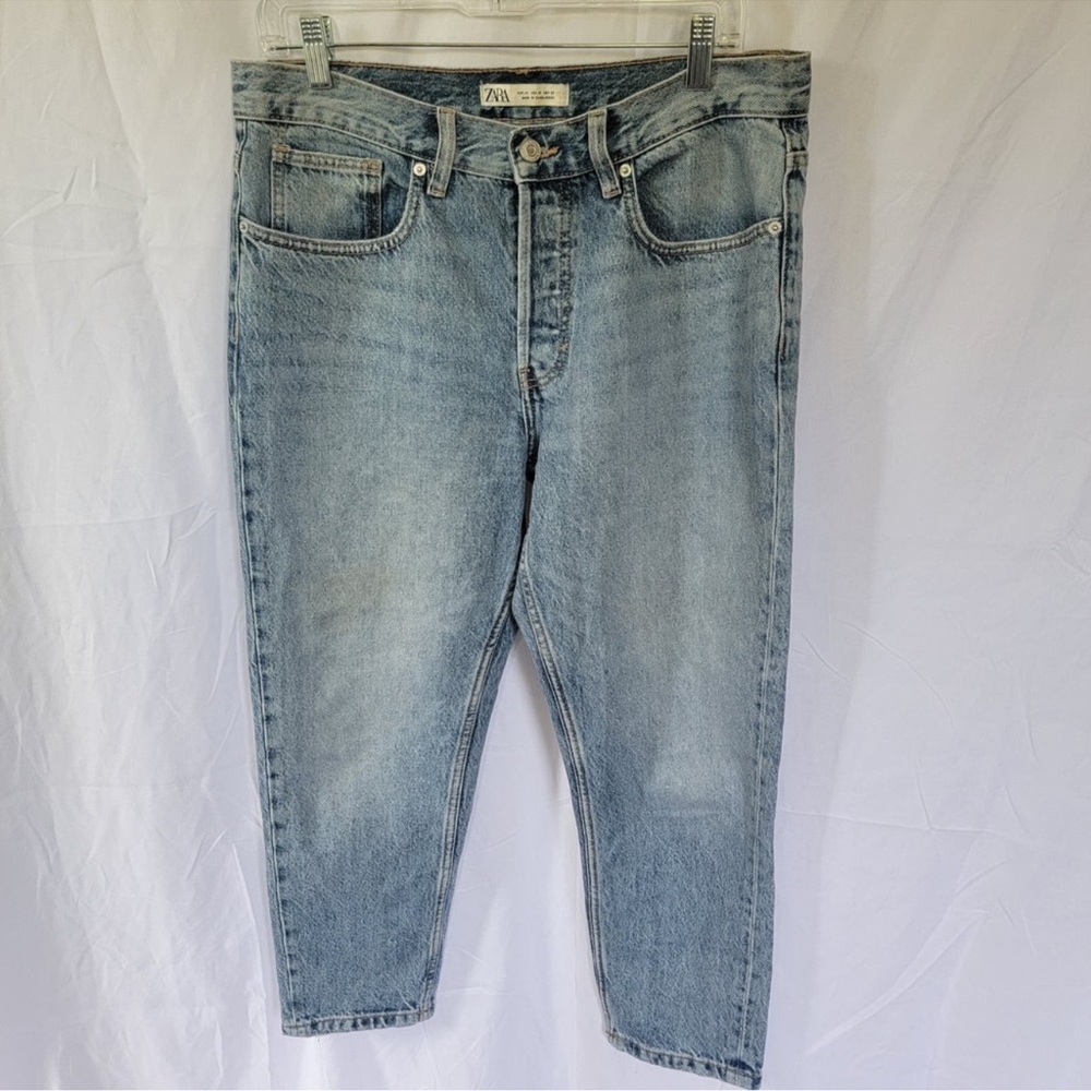 Zara Light Wash Mid-Rise Straight Leg Button Fly Denim Men's Jeans Waist Size 32